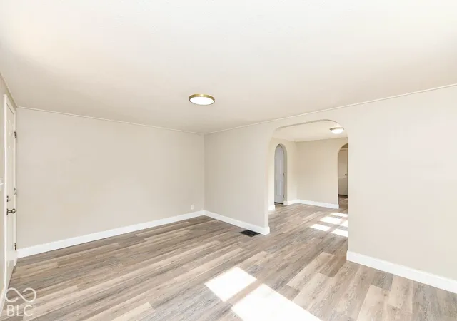 Photo 4 of Single family home for sale at 1924 Euclid Dr, Anderson, IN 46011 | MLS# 22133544 | Listing updated on 2026-10-27
