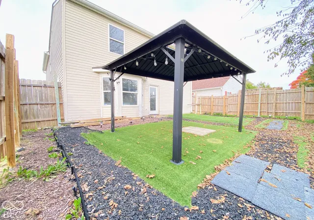 Photo 4 of Single family home for sale at 11543 Congressional Ln, Indianapolis, IN 46235 | MLS# 22133546 | Listing updated on 2026-10-27