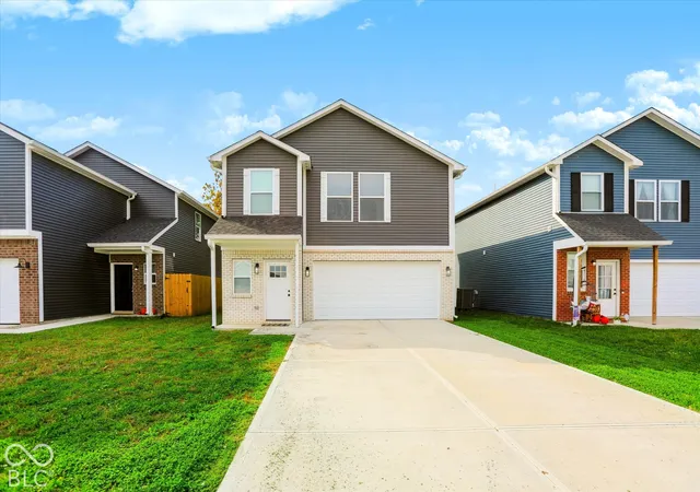Photo 2 of Single family home for sale at 1090 Tomahawk Pl, Martinsville, IN 46151 | MLS# 22133555 | Listing updated on 2026-10-28