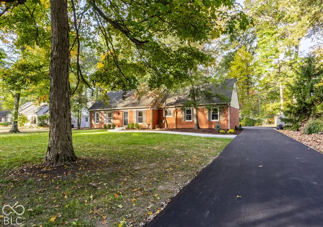 Photo 1 of Single family home for sale at 7540 Hoover Rd, Indianapolis, IN 46260 | MLS# 22133559 | Listing updated on 2026-10-27