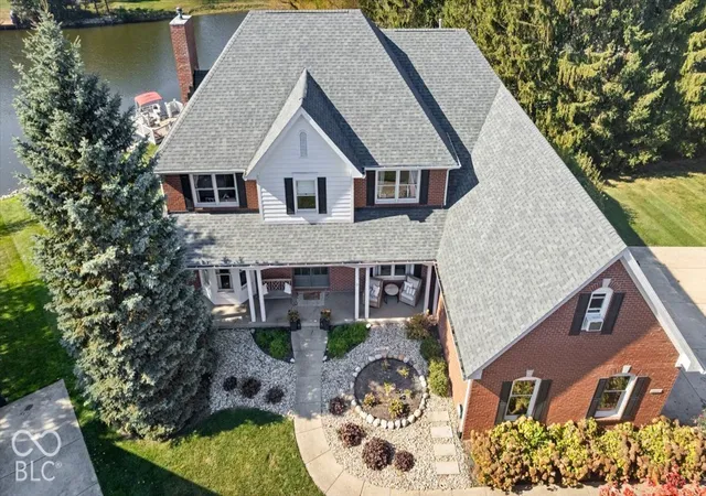 Photo 2 of Single family home for sale at 553 Fox Ln, Carmel, IN 46032 | MLS# 22133560 | Listing updated on 2026-10-30