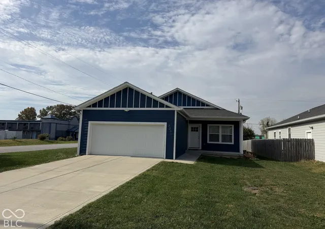 Single family home for sale at 3250 S Tacoma Ave, Indianapolis, IN 46237 | MLS# 22133564