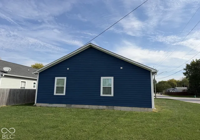 Photo 2 of Single family home for sale at 3250 S Tacoma Ave, Indianapolis, IN 46237 | MLS# 22133564 | Listing updated on 2026-10-28
