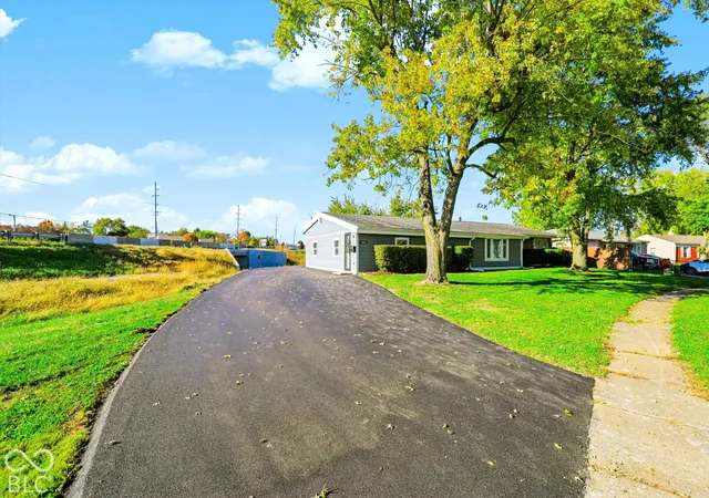 Photo 1 of Single family home for sale at 1882 N Main St, Franklin, IN 46131 | MLS# 22133565 | Listing updated on 2026-10-27