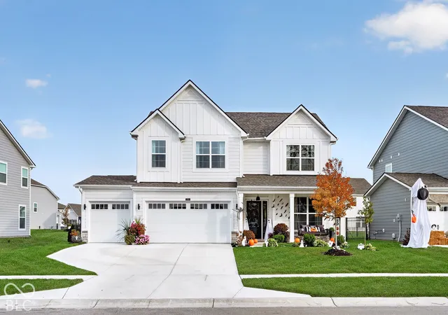 Photo 1 of Single family home for sale at 16760 Silo Meadows Dr, Noblesville, IN 46060 | MLS# 22133592 | Listing updated on 2026-10-27