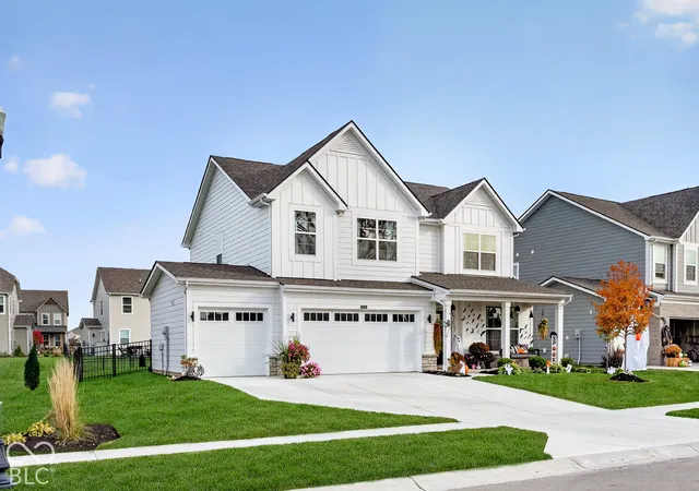 Photo 3 of Single family home for sale at 16760 Silo Meadows Dr, Noblesville, IN 46060 | MLS# 22133592 | Listing updated on 2026-10-27