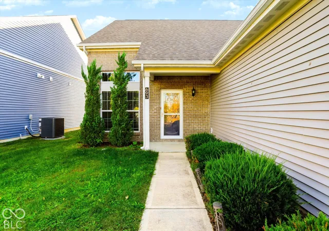 Photo 2 of Single family home for sale at 693 Wendover Ave, Westfield, IN 46074 | MLS# 22133597 | Listing updated on 2026-10-27