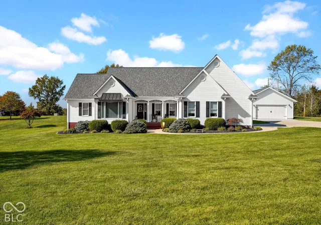 Photo 2 of Single family home for sale at 303 Glenview, Bedford, IN 47421 | MLS# 22133602 | Listing updated on 2026-10-27