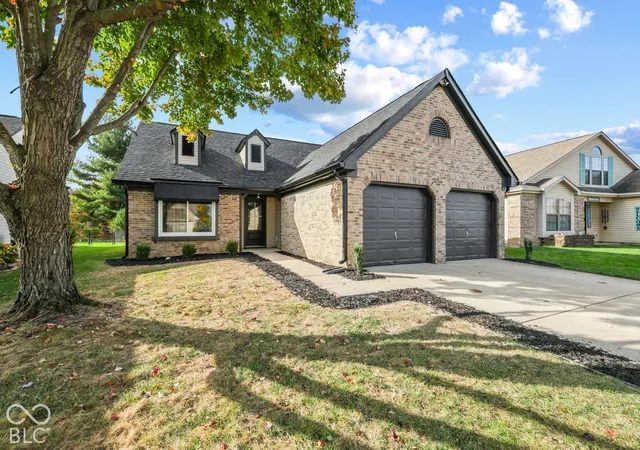 Photo 1 of Single family home for sale at 134 Tracy Ridge Blvd, Whiteland, IN 46184 | MLS# 22133611 | Listing updated on 2026-10-30