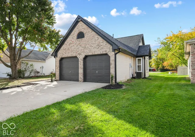 Photo 2 of Single family home for sale at 134 Tracy Ridge Blvd, Whiteland, IN 46184 | MLS# 22133611 | Listing updated on 2026-10-30