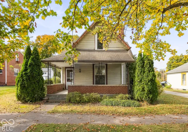Photo 1 of Single family home for sale at 215 N Pendleton Ave, Pendleton, IN 46064 | MLS# 22133613 | Listing updated on 2026-10-29