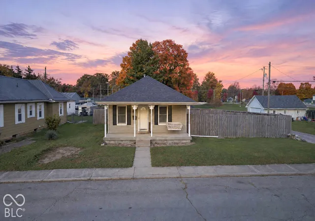 Photo 1 of Single family home for sale at 2101 Roosevelt Ave, New Castle, IN 47362 | MLS# 22133623 | Listing updated on 2026-10-29