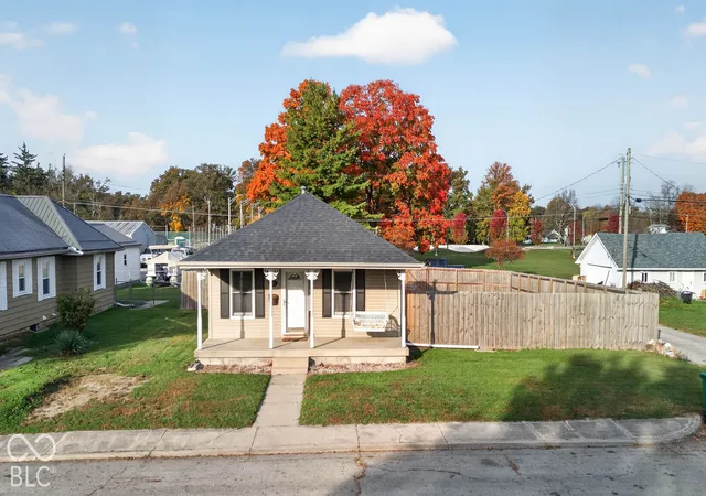 Photo 1 of Single family home for sale at 2101 Roosevelt Ave, New Castle, IN 47362 | MLS# 22133623 | Listing updated on 2026-10-29