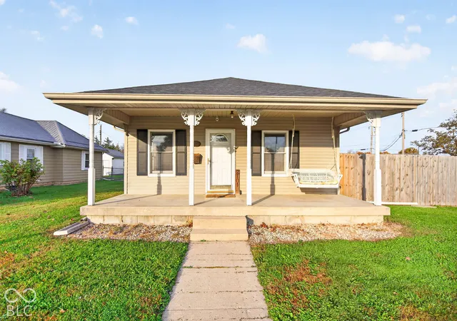 Photo 2 of Single family home for sale at 2101 Roosevelt Ave, New Castle, IN 47362 | MLS# 22133623 | Listing updated on 2026-10-29