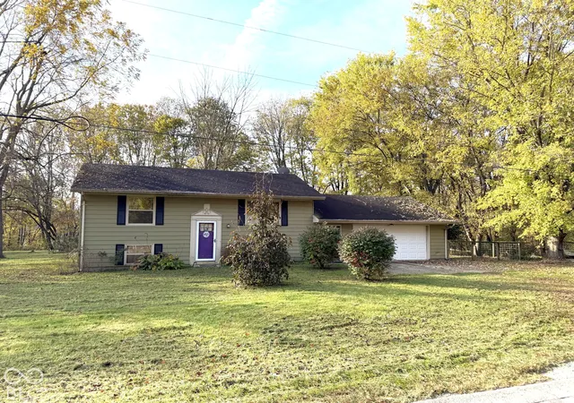 Photo 1 of Single family home for sale at 11864 S State Rd 47, Waveland, IN 47989 | MLS# 22133640 | Listing updated on 2026-10-27