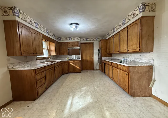 Photo 1 of Single family home for sale at 1531 E 240 North, Anderson, IN 46012 | MLS# 22133649 | Listing updated on 2026-10-28