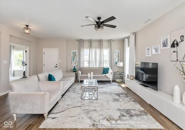 Photo 2 of Single family home for sale at 7228 Lockford Walk N, Avon, IN 46123 | MLS# 22133668 | Listing updated on 2026-10-27
