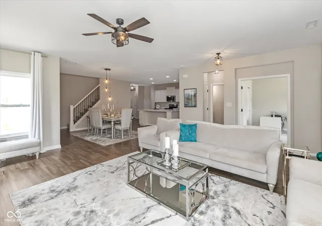 Photo 3 of Single family home for sale at 7228 Lockford Walk N, Avon, IN 46123 | MLS# 22133668 | Listing updated on 2026-10-27