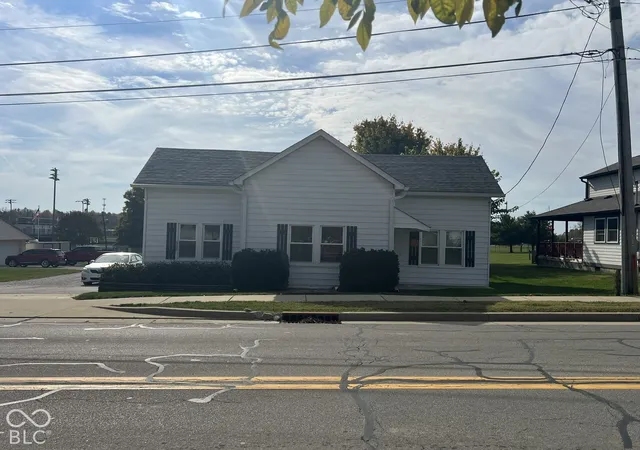 Photo 3 of Single family home for sale at 125 E Main St, Monrovia, IN 46157 | MLS# 22133669 | Listing updated on 2026-10-27
