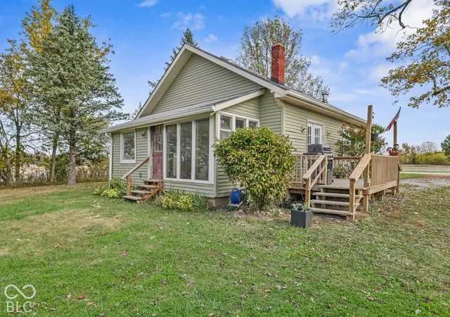 Photo 4 of Single family home for sale at 3832 S County Rd 875 W, Coatesville, IN 46121 | MLS# 22133684 | Listing updated on 2026-10-29