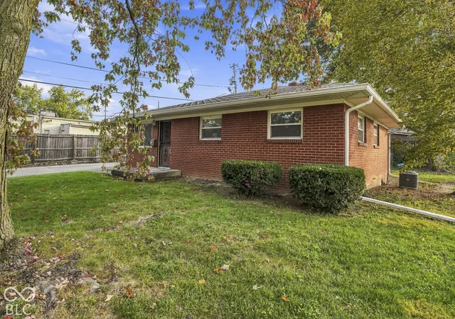 Photo 2 of Single family home for sale at 1521 N Campbell Ave, Indianapolis, IN 46219 | MLS# 22133687 | Listing updated on 2026-10-28