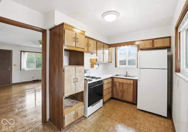 Photo 4 of Single family home for sale at 1521 N Campbell Ave, Indianapolis, IN 46219 | MLS# 22133687 | Listing updated on 2026-10-28