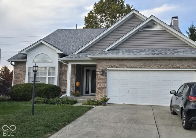 Photo 2 of Single family home for sale at 1182 Glenbar Way, Greenwood, IN 46143 | MLS# 22133733 | Listing updated on 2026-10-29