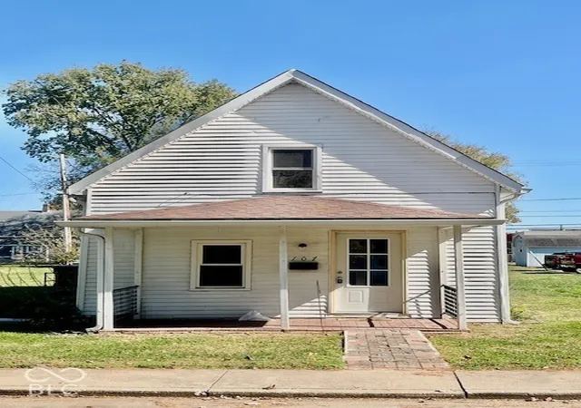 Single family home for sale at 107 N Pleasant St, Edinburgh, IN 46124 | MLS# 22133747