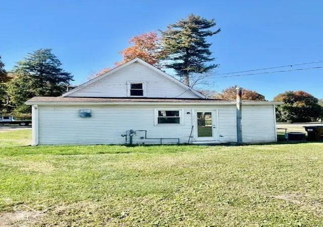 Photo 2 of Single family home for sale at 107 N Pleasant St, Edinburgh, IN 46124 | MLS# 22133747 | Listing updated on 2026-10-29