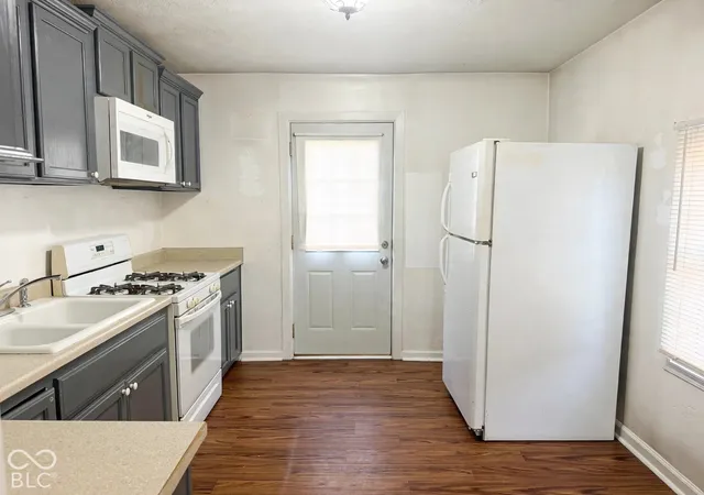 Photo 4 of Single family home for sale at 1719 Crystal St, Anderson, IN 46012 | MLS# 22133752 | Listing updated on 2026-10-28