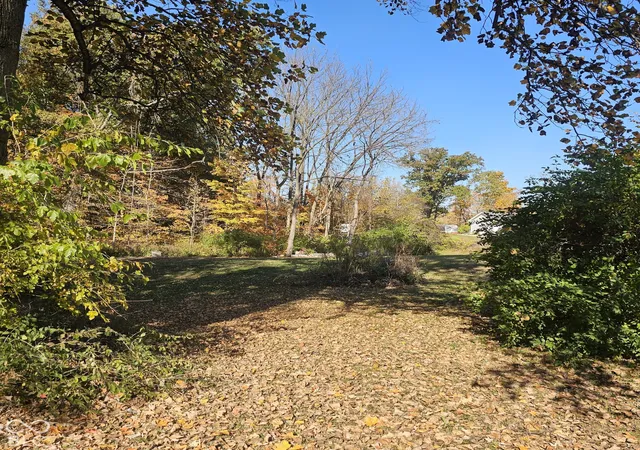 Photo 3 of Single family home for sale at 2908 Helms Rd, Anderson, IN 46016 | MLS# 22133758 | Listing updated on 2026-10-28