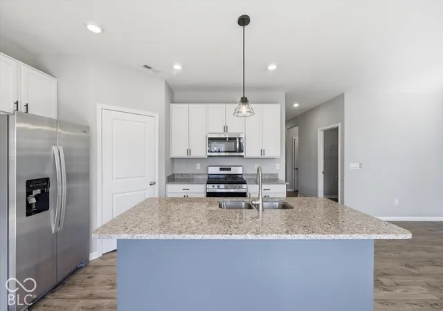 Photo 4 of Single family home for sale at 1407 Buttercup Ln, Shelbyville, IN 46176 | MLS# 22133768 | Listing updated on 2026-10-28