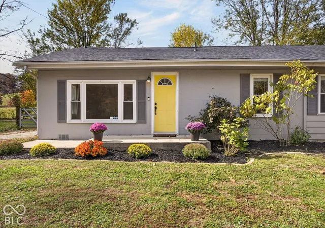 Photo 2 of Single family home for sale at 1426 State Rd 135 S, Nashville, IN 47448 | MLS# 22133783 | Listing updated on 2026-10-29