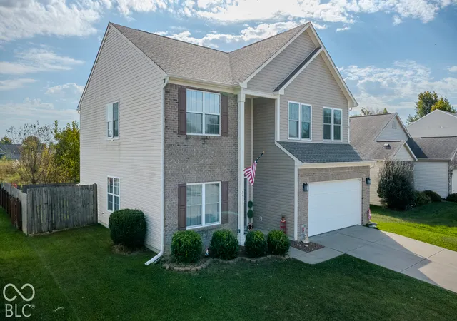 Photo 1 of Single family home for sale at 5431 Hammock Glen Dr, Indianapolis, IN 46235 | MLS# 22133804 | Listing updated on 2026-10-30