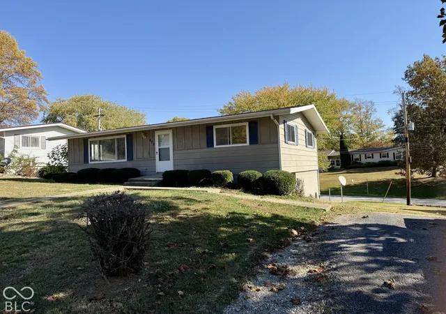 Photo 1 of Single family home for sale at 820 Knob Hl, Veedersburg, IN 47987 | MLS# 22133820 | Listing updated on 2026-10-28