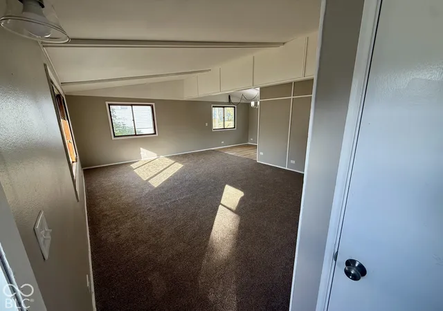 Photo 2 of Single family home for sale at 820 Knob Hl, Veedersburg, IN 47987 | MLS# 22133820 | Listing updated on 2026-10-28