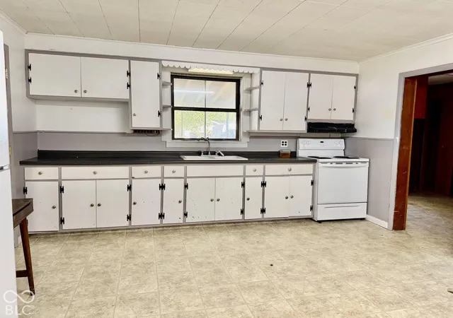 Photo 3 of Single family home for sale at 904 S Franklin St, Brazil, IN 47834 | MLS# 22133824 | Listing updated on 2026-10-28
