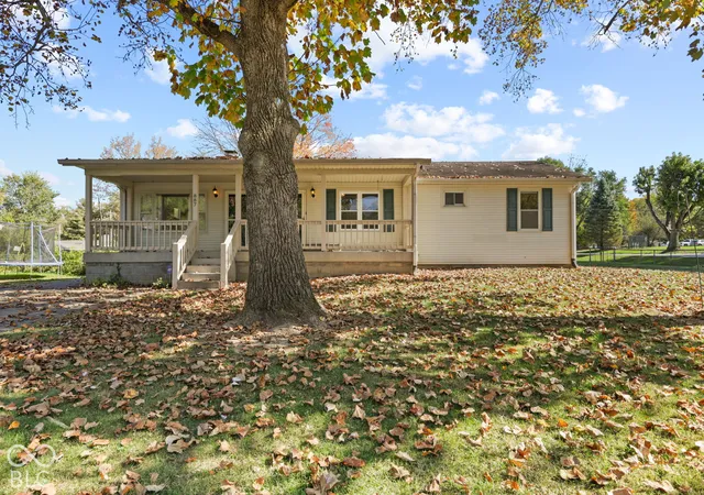 Single family home for sale at 887 Vernon Dr, Greenwood, IN 46143 | MLS# 22133825