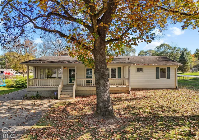 Photo 1 of Single family home for sale at 887 Vernon Dr, Greenwood, IN 46143 | MLS# 22133825 | Listing updated on 2026-10-30