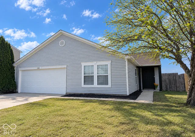 Single family home for sale at 1308 Shadetree Ln, Sheridan, IN 46069 | MLS# 22133837