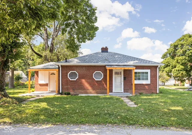 Photo 1 of Single family home for sale at 4502 Evanston Ave, Indianapolis, IN 46205 | MLS# 22133854 | Listing updated on 2026-10-28