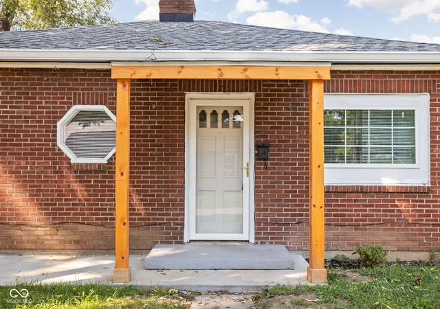Photo 2 of Single family home for sale at 4502 Evanston Ave, Indianapolis, IN 46205 | MLS# 22133854 | Listing updated on 2026-10-28
