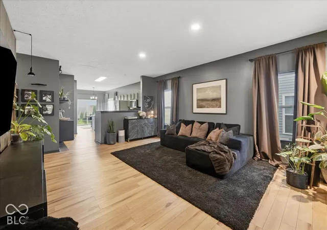 Photo 3 of Single family home for sale at 6878 Harbour Woods Overlook, Noblesville, IN 46062 | MLS# 22133857 | Listing updated on 2026-10-29