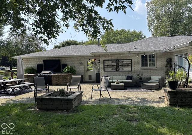 Photo 4 of Single family home for sale at 25 S Fairway, Alexandria, IN 46001 | MLS# 22133865 | Listing updated on 2026-10-30