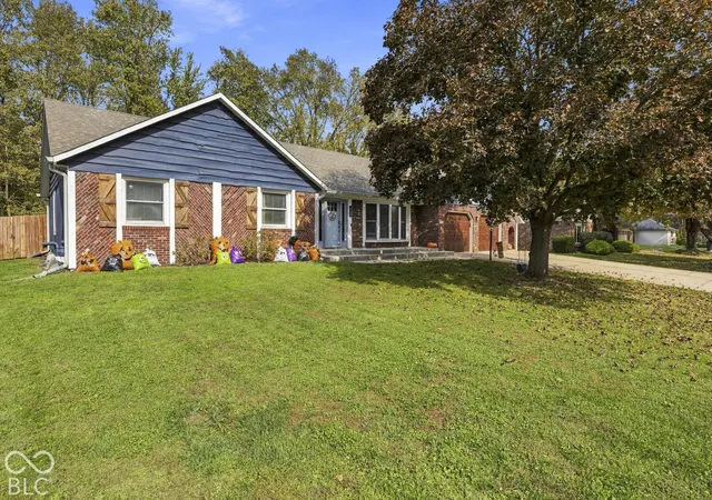 Photo 1 of Single family home for sale at 1840 Sandhill Rd, Indianapolis, IN 46217 | MLS# 22133878 | Listing updated on 2026-10-29