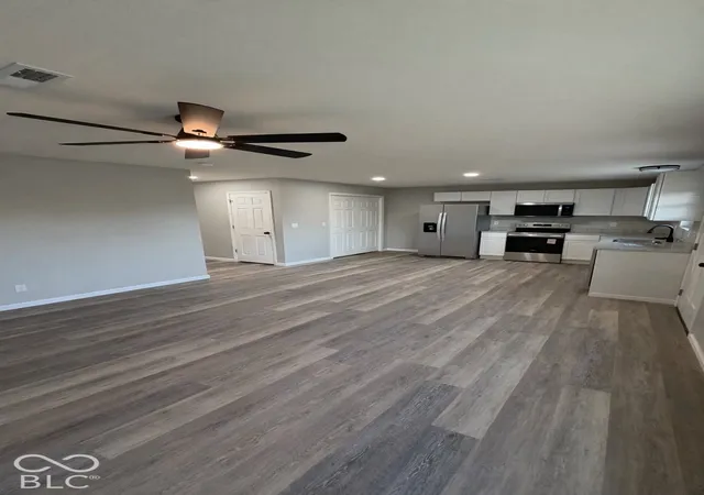 Photo 4 of Single family home for sale at 5325 E US Hwy 50, Butlerville, IN 47223 | MLS# 22133898 | Listing updated on 2026-10-30