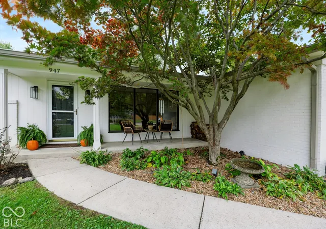 Photo 2 of Single family home for sale at 947 Fairway Dr, Indianapolis, IN 46260 | MLS# 22133912 | Listing updated on 2026-10-29