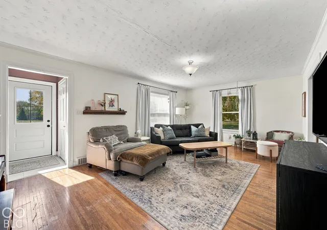 Photo 2 of Single family home for sale at 314 W Broadway St, Alexandria, IN 46001 | MLS# 22133913 | Listing updated on 2026-10-30