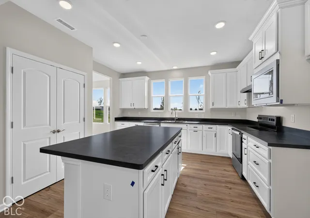 Photo 4 of Single family home for sale at 13251 Roundtop Rd, Noblesville, IN 46060 | MLS# 22133916 | Listing updated on 2026-10-28