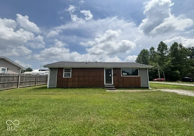 Photo 1 of Single family home for sale at 1009 N Church St, Austin, IN 47102 | MLS# 22133918 | Listing updated on 2026-10-29